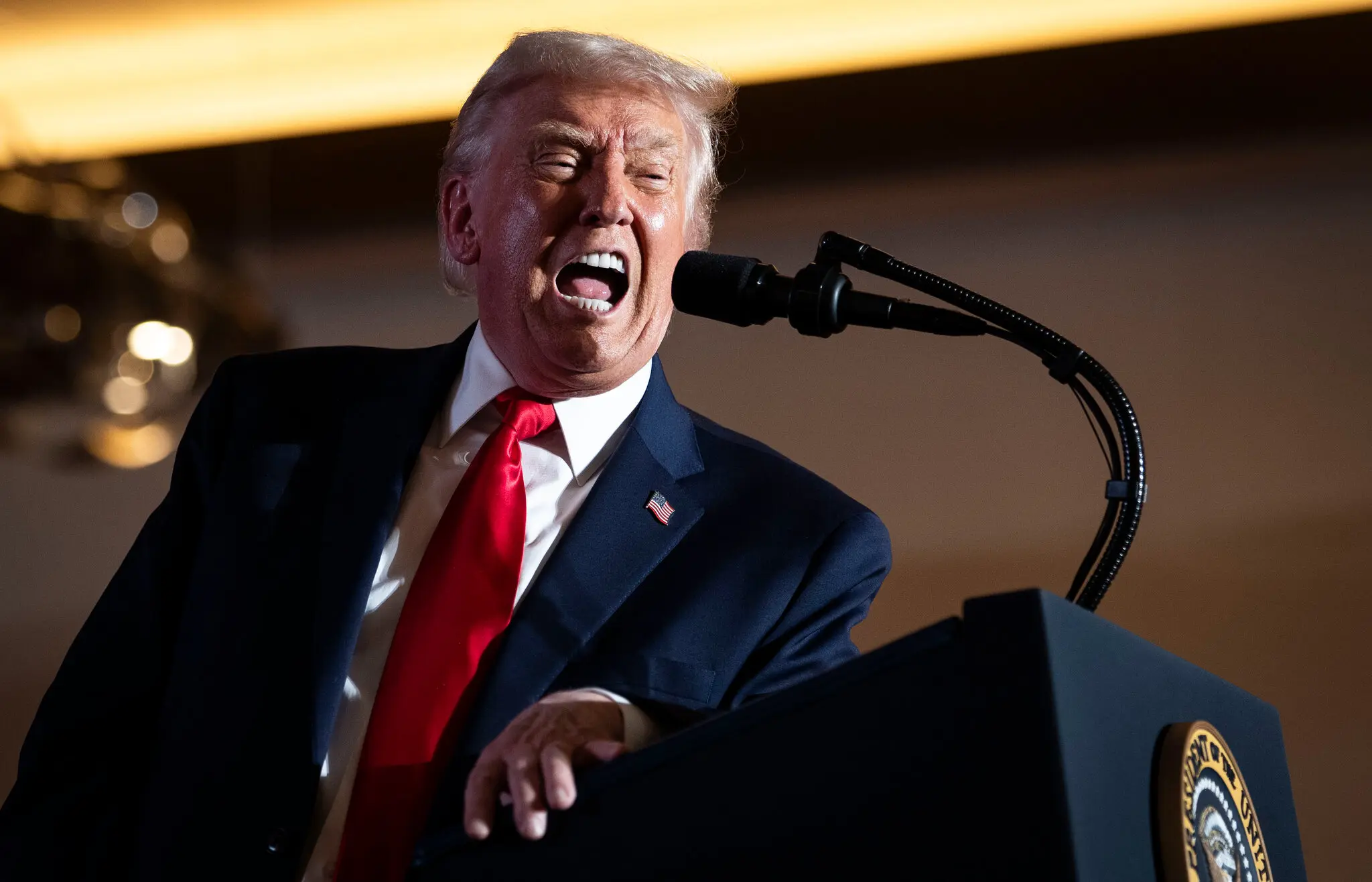 Імміграційний наступ Трампа: масштабні рейди, депортації та нова реальність США напередодні виборів 2026 року